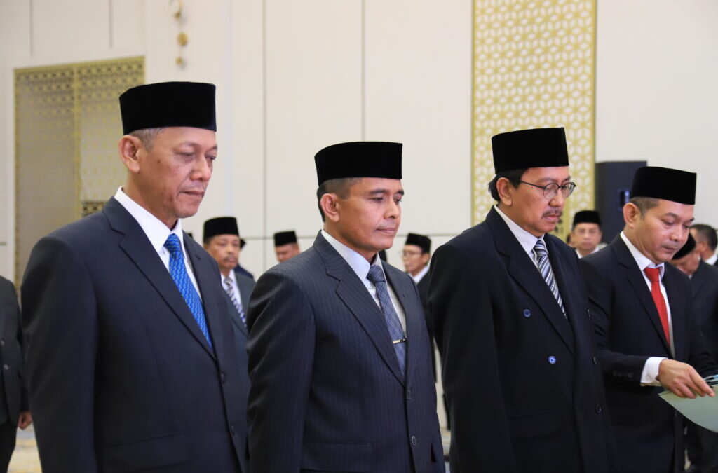Setahun Kosong, Jabatan Kepala Biro UAPK UIN Mahmud Yunus Batusangkar Resmi Terisi: Dr. H. Yasrizal, M.A. Dilantik oleh Menag