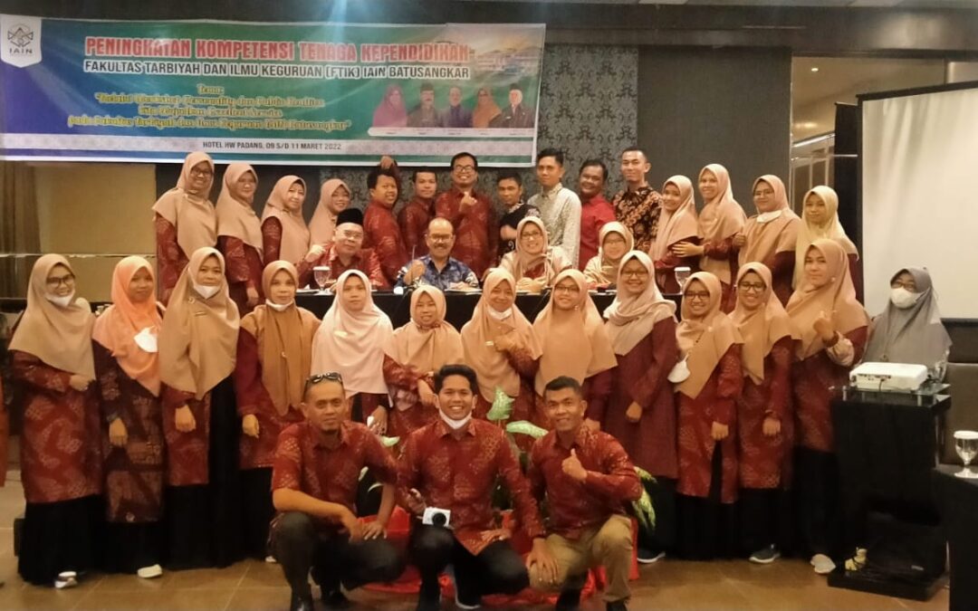 Workshop Tendik, Dekan FTIK IAIN Batusangkar: Excellent Service kunci keberhasilan Fakultas