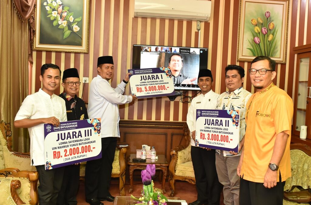 Prof. Dr. Marjoni Imamora, M.Sc Lonching dan Umumkan Pemenang Logo UIN Mahmud Yunus Batusangkar