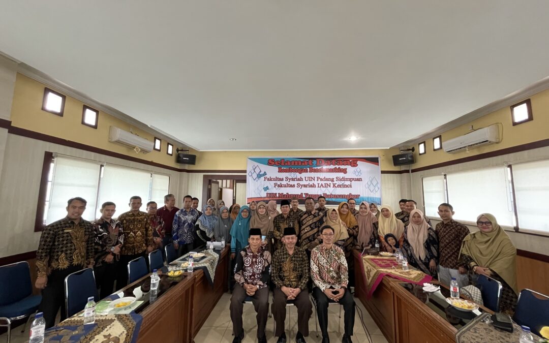 FAKULTAS SYARIAH UIN MAHMUD YUNUS BATUSANGKAR SAMBUT FAKULTAS SYARIAH DAN ILMU HUKUM UIN SYAIKH ALI HASAN AHMAD ADDARY PADANGSIDIMPUAN SERTA FAKULTAS SYARIAH IAIN KERINCI DALAM RANGKA BENCHMARKING DAN PENANDATANGANAN MOA