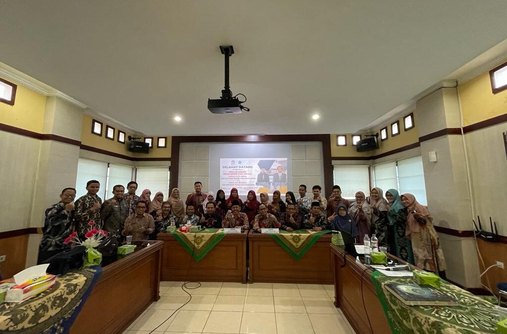 BENCHMARKING PROGRAM STUDI UNGGUL DAN PENANDATANGANAN MOA FAKULTAS SYARIAH UIN SULTHAN THAHA SAIFUDDIN JAMBI KE FAKULTAS SYARIAH UIN MAHMUD YUNUS BATUSANGKAR