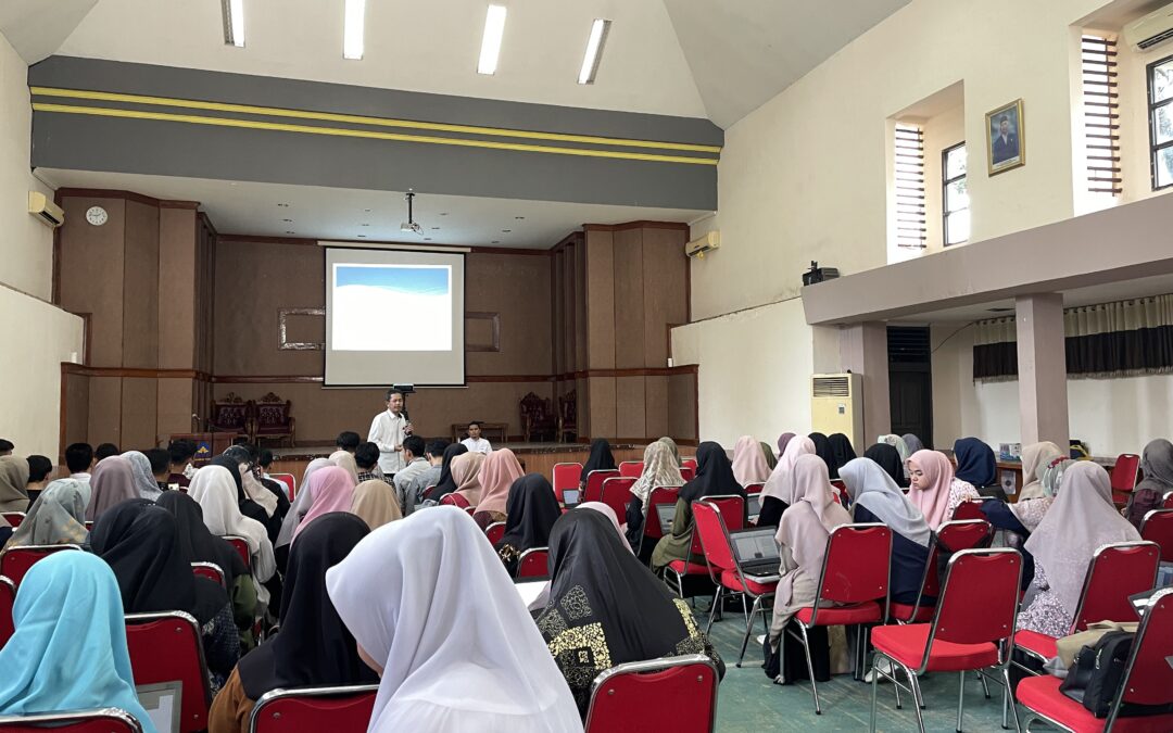 FAKULTAS SYARIAH LAKSANAKAN WORKSHOP PENULISAN ARTIKEL ILMIAH BAGI CALON WISUDAWAN