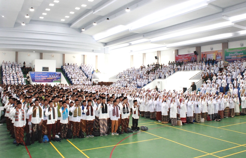 Maba PBAK UIN Mahmud Yunus Batusangkar, Gunakan Pakaian Tradisional Cerminan Surau Minangkabau