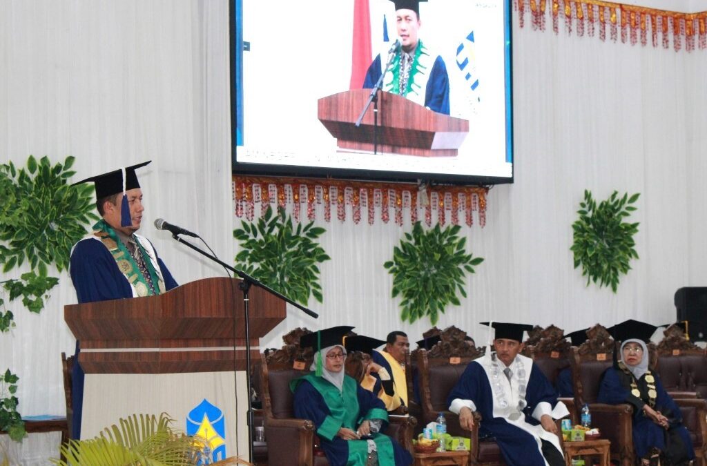 Kukuhkan 979 Wisudawan, Rektor UIN Mahmud Yunus Batusangkar Terus Asah Kompetensi