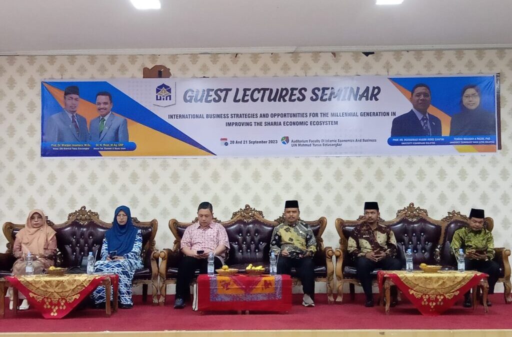 Kuliah Dosen Tamu (Guest Lecturer) di FEBI UIN Mahmud Yunus Batusangkar