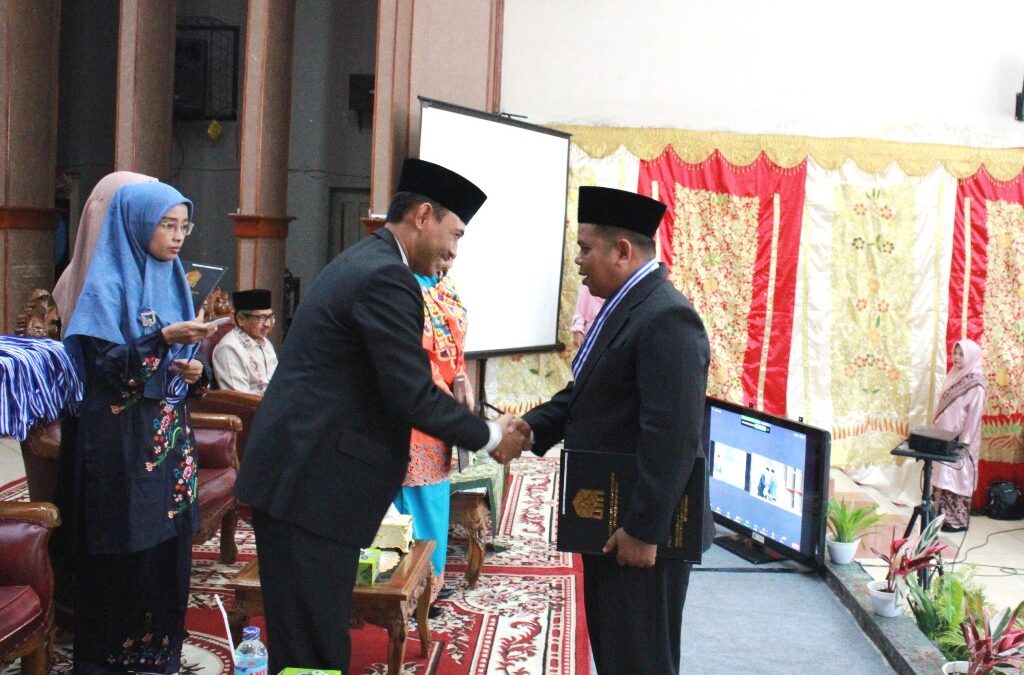 167 Guru Profesional UIN Mahmud Yunus Batusangkar Dikukuhkan