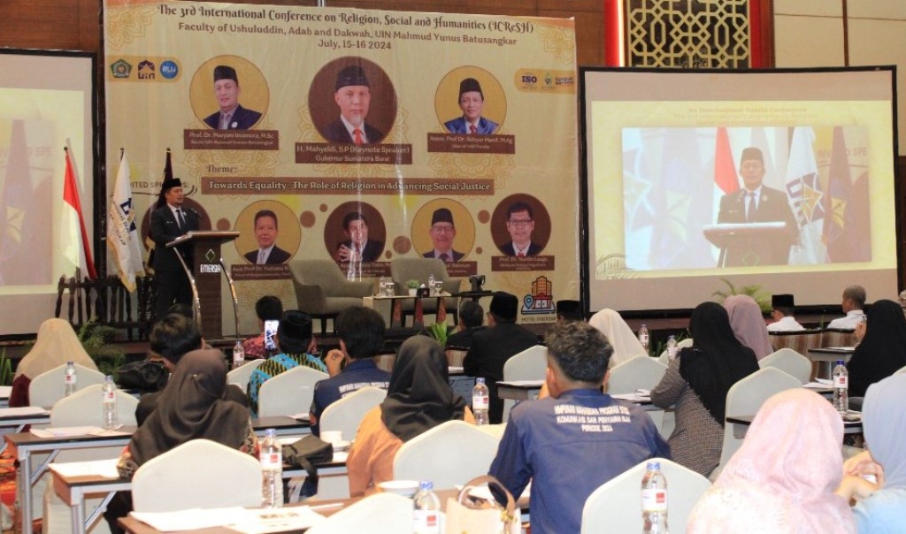 Gelar ICReSH 2024, FUAD UIN Mahmud Yunus Batusangkar Angkat Isu Peran Agama dalam Memajukan Keadilan Sosial