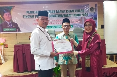 LP3H UIN MAHMUD YUNUS BATUSANGKAR BERIKAN APRESIASI KEPADA PENYULUH AGAMA ISLAM KEMENAG KAB. TANAH DATAR YANG MASUK NOMINASI NASIONAL AJANG PENYULUH AGAMA ISLAM AWARD TAHUN 2024.