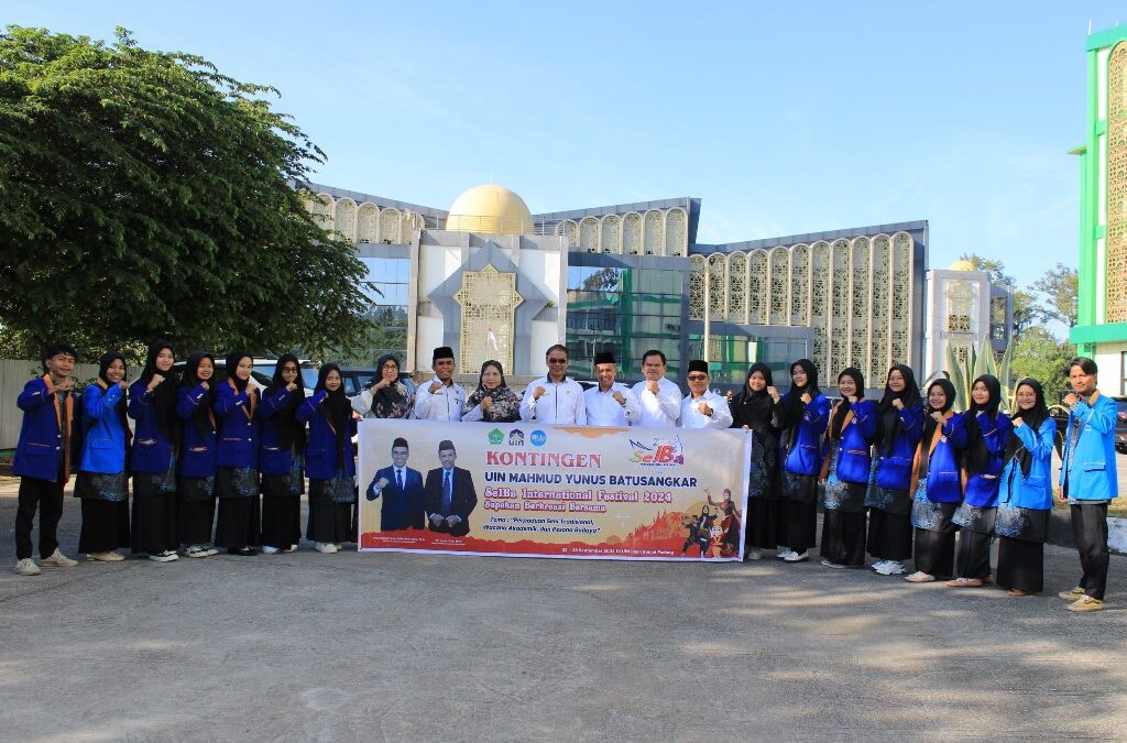 Rektor UIN Mahmud Yunus Batusangkar Lepas Kontingen ke SeIBa Internasional Festival