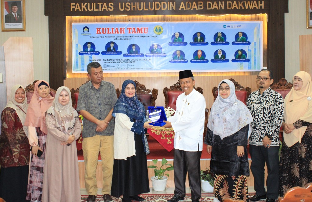 Inspirasi dan Pengetahuan Baru: FUAD UIN Mahmud Yunus Batusangkar Lakukan Kuliah Tamu Bersama UNJ