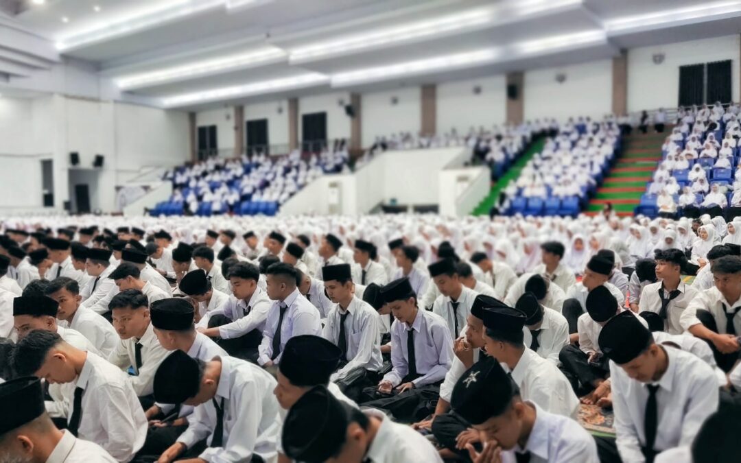 “Subuh Mubarak Jadi Awal PBAK 2025 UIN Mahmud Yunus Batusangkar: Suasana Religius yang ‘Wow’ Bagi Mahasiswa Baru”