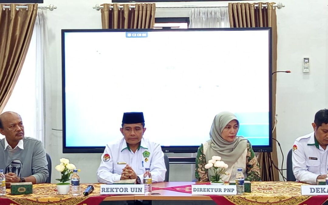 FEBI UIN Mahmud Yunus Batusangkar Gelar Pelatihan Public Speaking, Service Excellent, dan K3, Kabiro UAPK Tegaskan Empat Pilar Pengelolaan SDM Kemenag