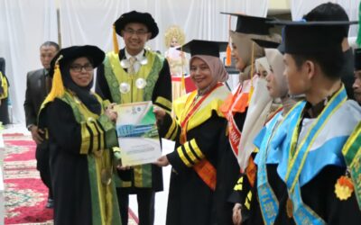 Membanggakan! Dr. Amrina Dosen UIN MY Batusangkar Raih Disetasi Terbaik pada Wisuda Angkatan XII UIN SMDD
