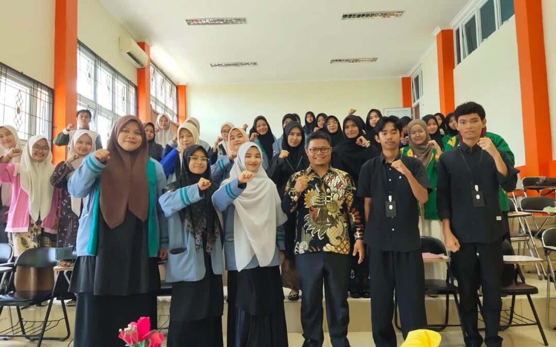 DEMA FTIK UIN MY Batusangkar Gelar Pelatihan Rilis Berita, Perkuat Literasi Media Mahasiswa