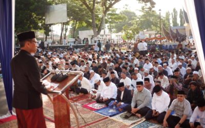 Khutbah Idul Adha, Rektor UIN Mahmud Yunus Batusangkar Soroti Fenomena Fatherless di Era Modern