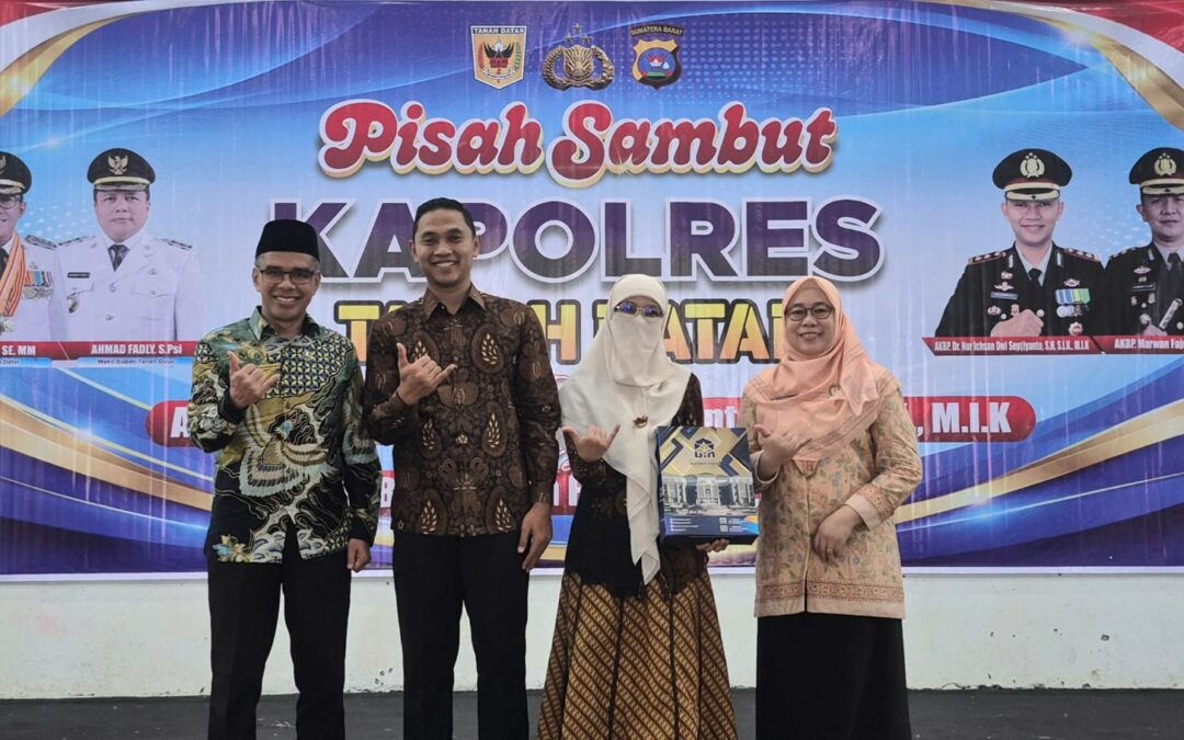 Rektor UIN Mahmud Yunus Batusangkar Apresiasi Dedikasi AKBP Nur Ichsan, Siap Lanjutkan Sinergi dengan Kapolres Baru.